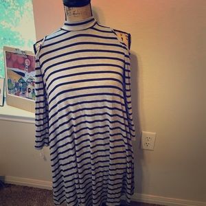 Soprano cold shoulder striped dress